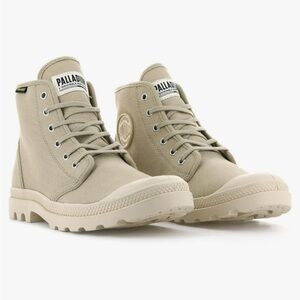 *new* Palladium  Pampa Hi Boot, Vegan Canvas UNISEX 7.5 men’s 9 women’s